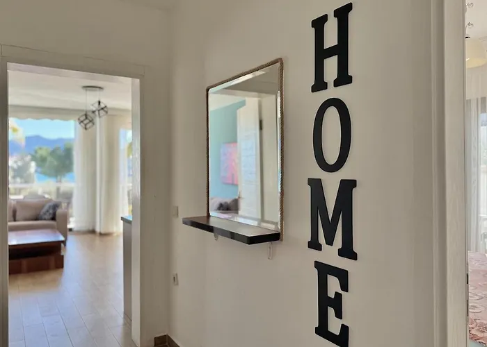Deniz Manzarali, Plaja 100 Metre, Luks 2 Apartamento *