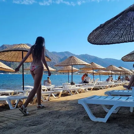 Deniz Manzarali, Plaja 100 Metre, Luks 2 מרמריס