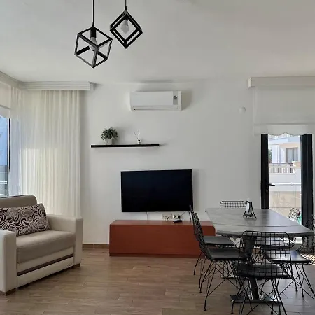 Deniz Manzarali, Plaja 100 Metre, Luks 2 דירה